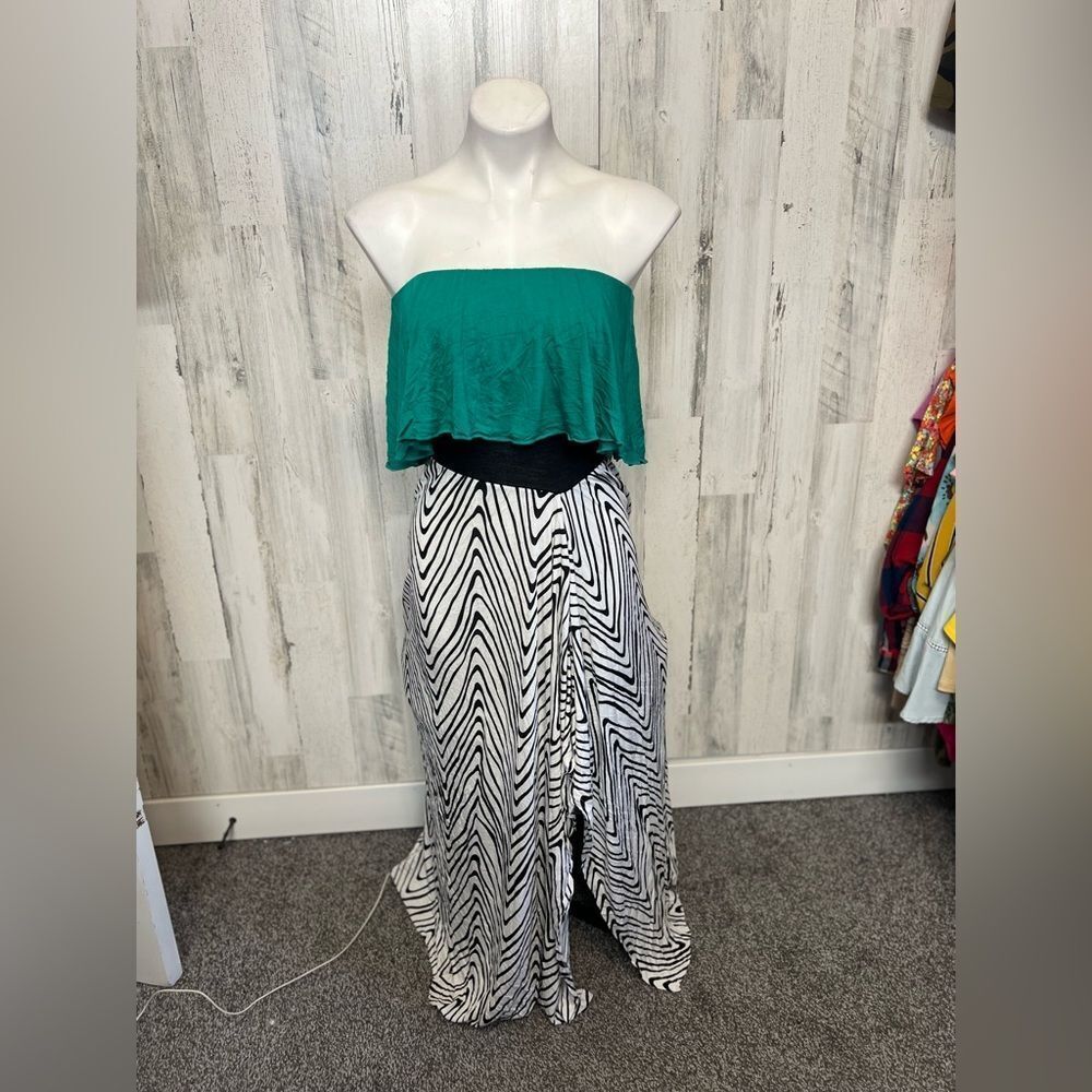 Venus Strapless Maxi Dress Womens XSmall Emerald Green Black White Chevron Zebra